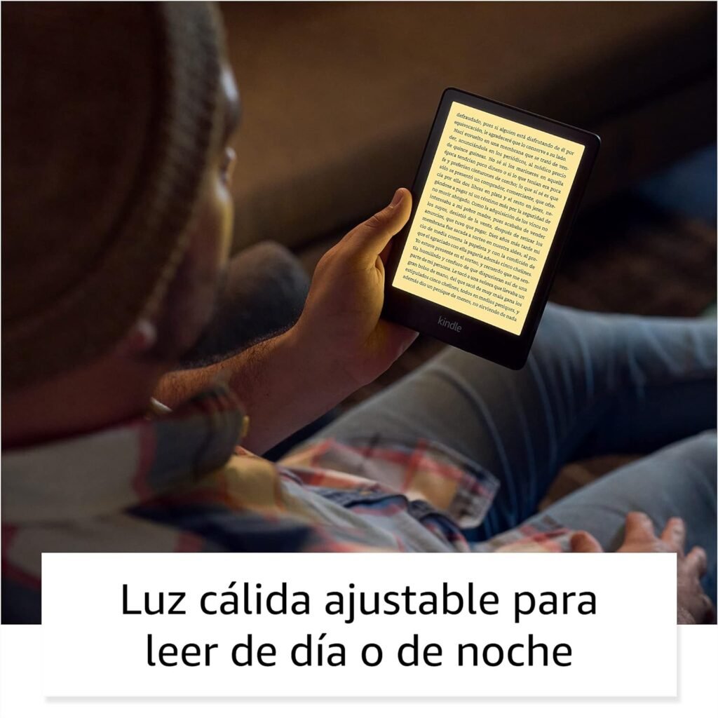 Hombre leyendo en Kindle con luz ajustable, ideal para cualquier momento del día