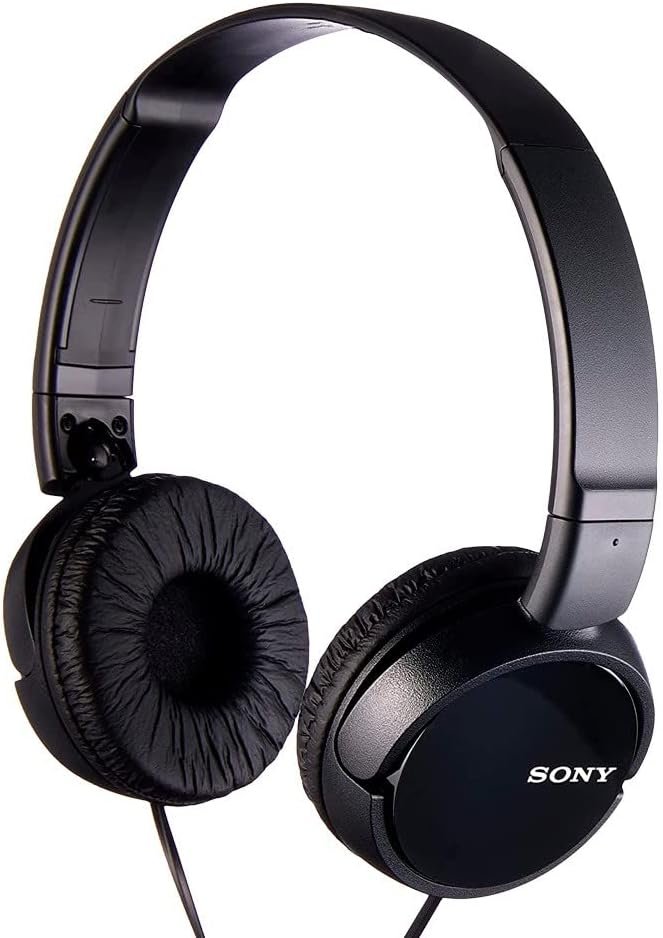 Auriculares on-ear Sony con almohadillas suaves y cable ajustable en color negro