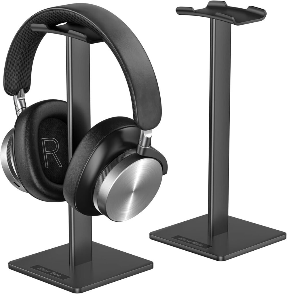 Auriculares inalámbricos negros de alta fidelidad sobre un soporte de metal moderno